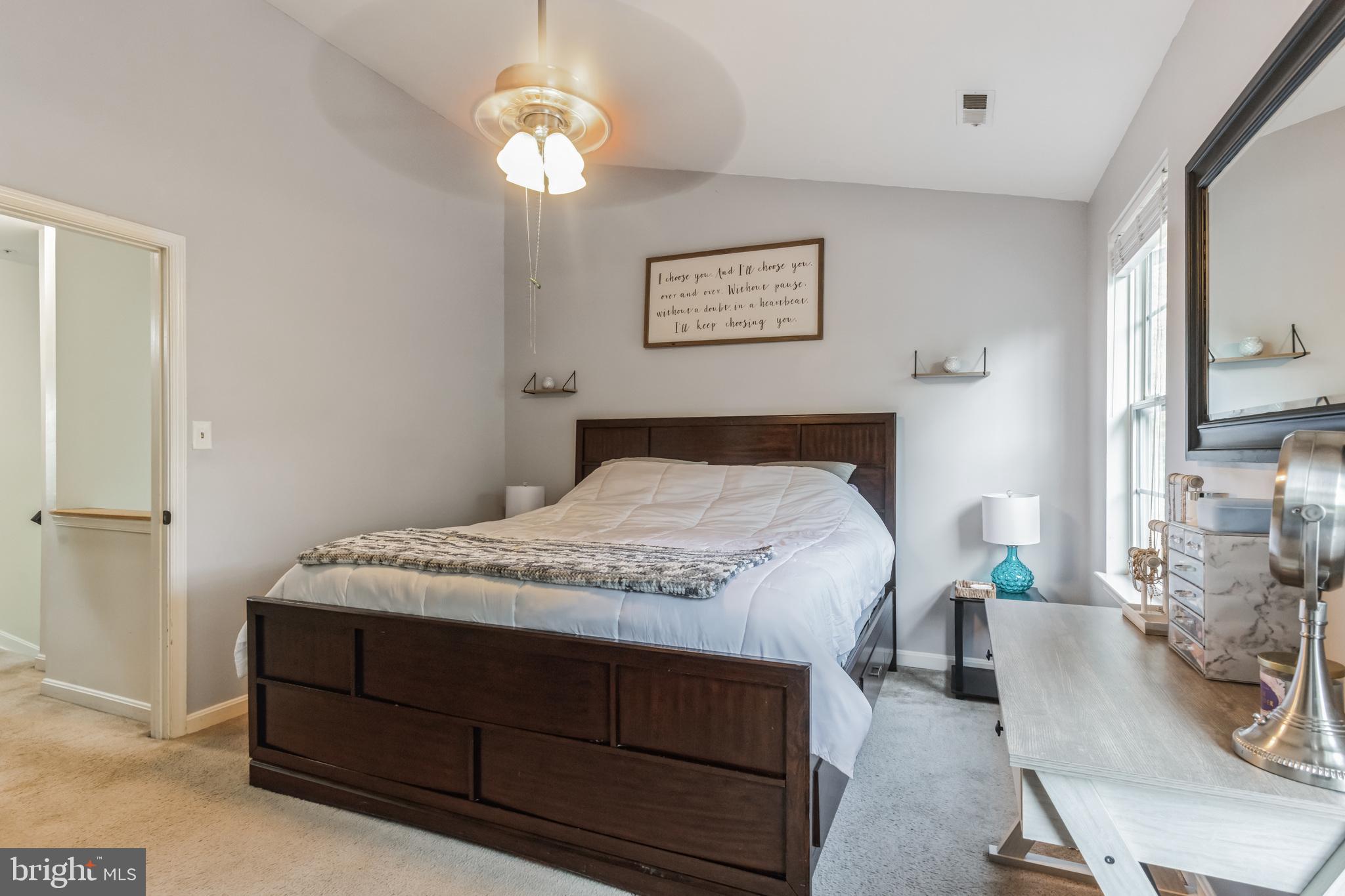 CONSTANT FRIENDSHIP - Residential