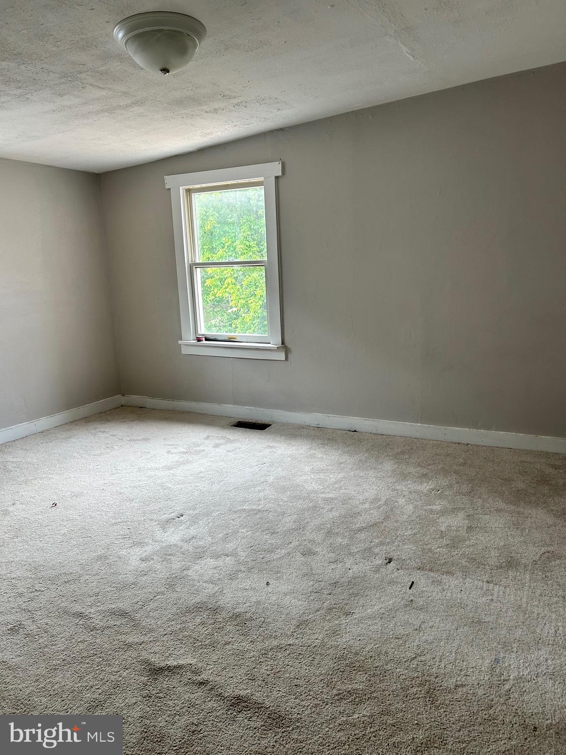 NONE AVA ILABLE - Residential