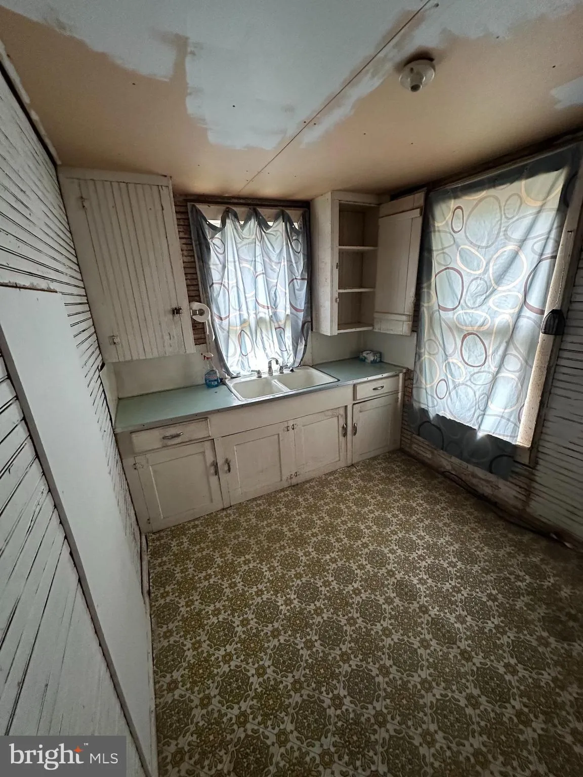 Selbyville, Delaware 19975, United States, 2 Bedrooms Bedrooms, ,1 BathroomBathrooms,Residential,Pending,120195