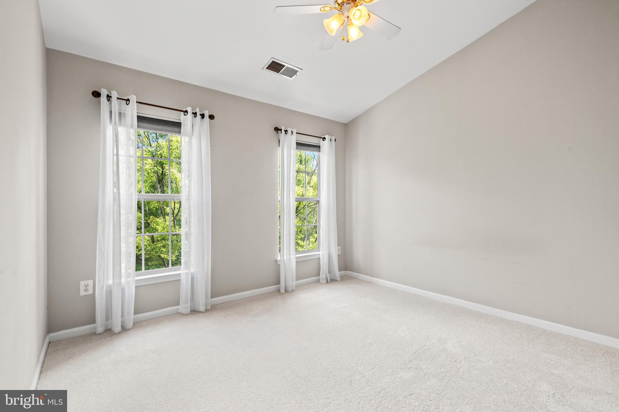 KINGSTOWNE - Residential