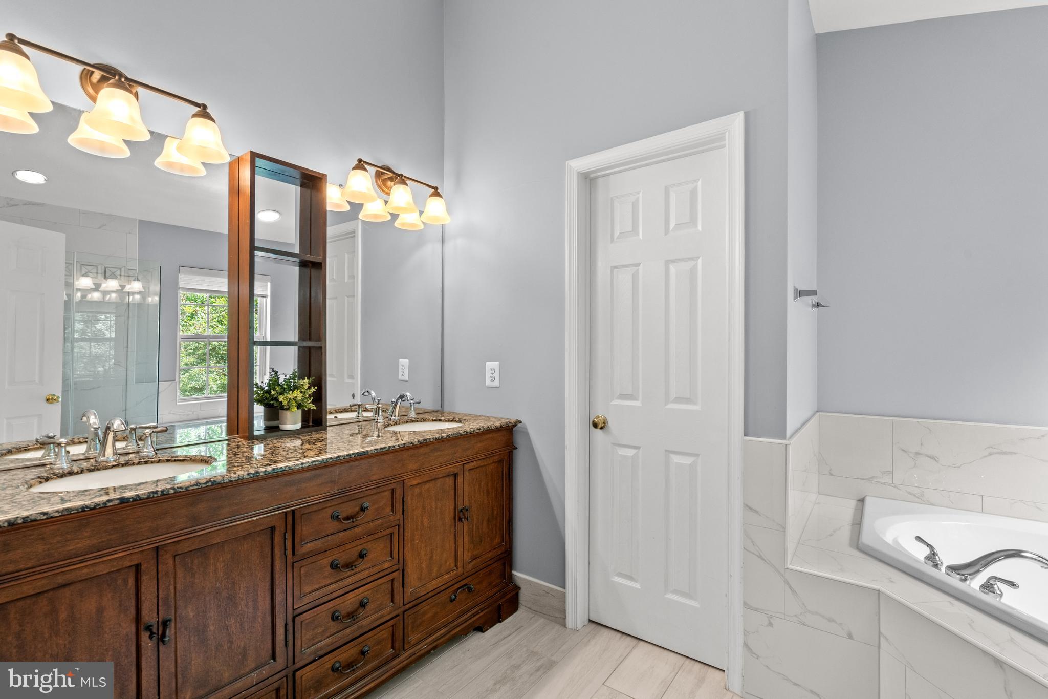 KINGSTOWNE - Residential