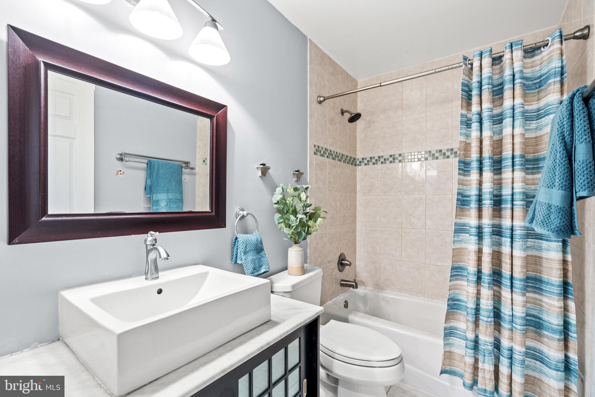 KINGSTOWNE - Residential