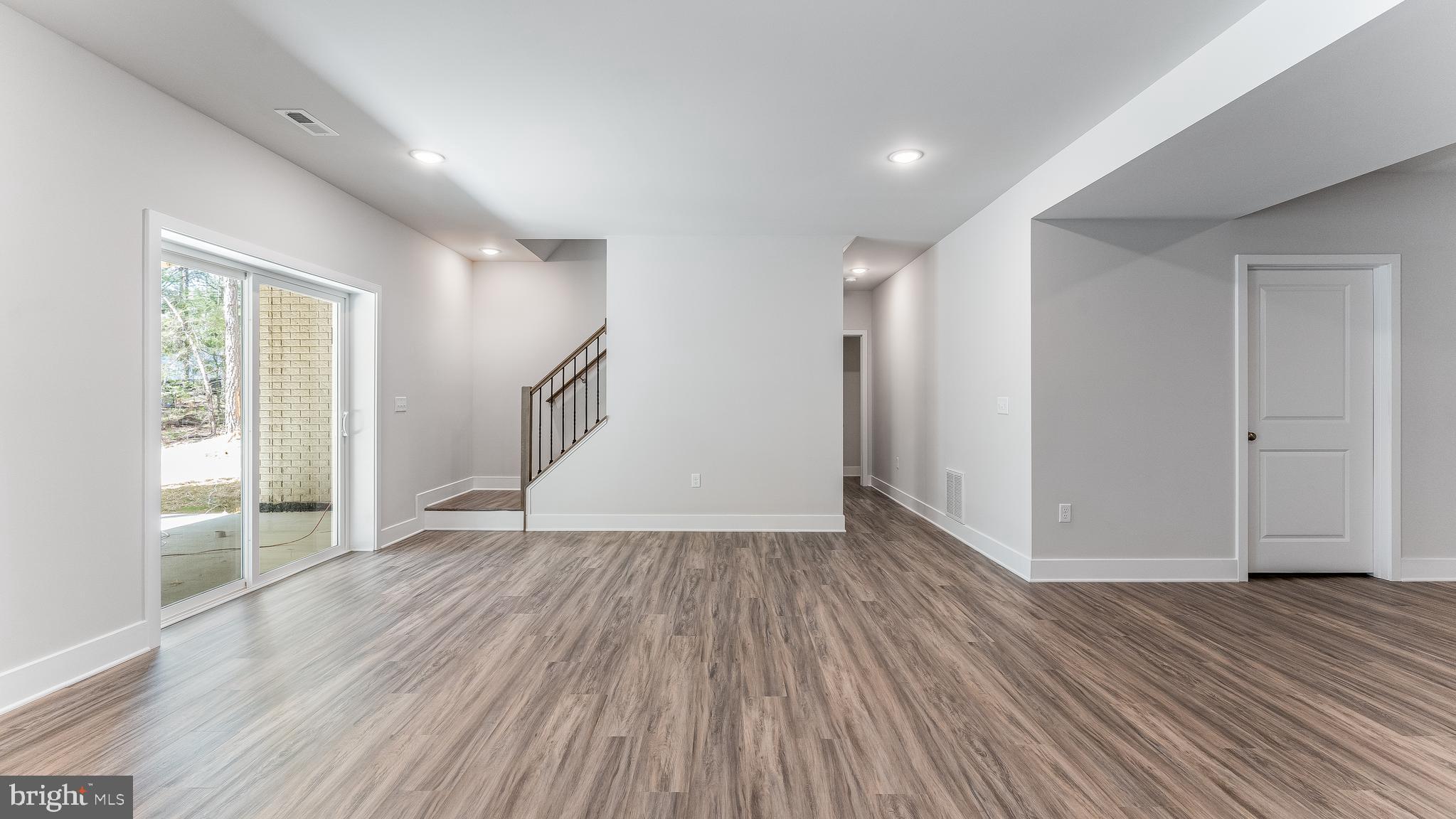 ROCKLAND CREEK ESTATES - Residential