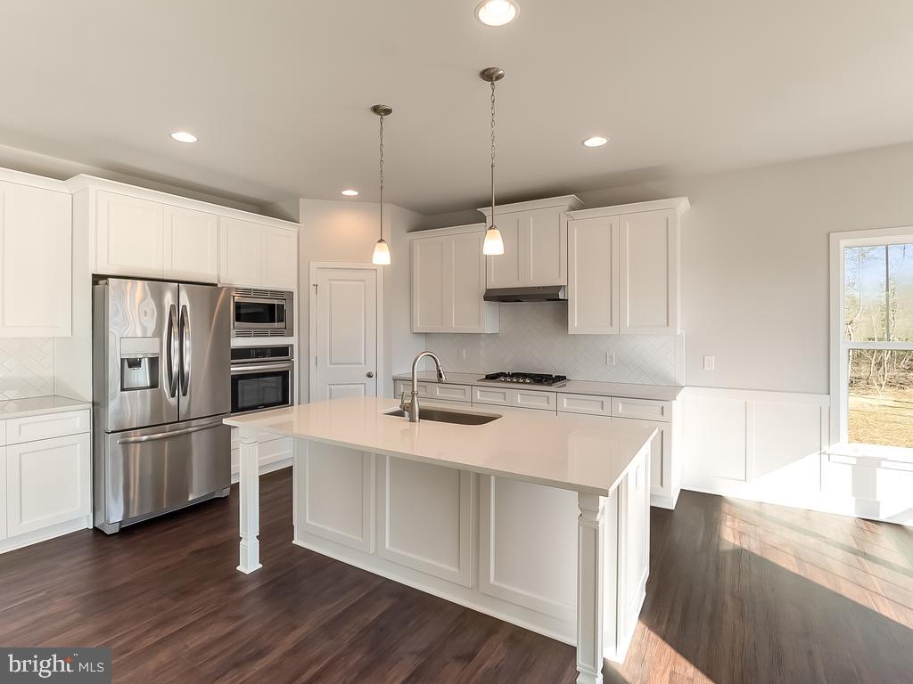 ROCKLAND CREEK ESTATES - Residential