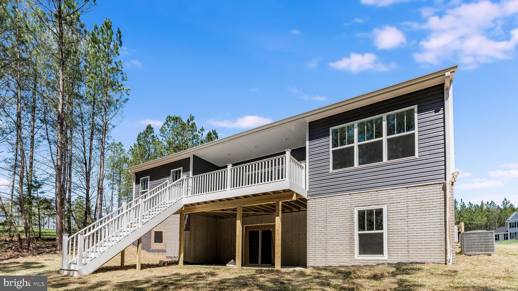 ROCKLAND CREEK ESTATES - Residential