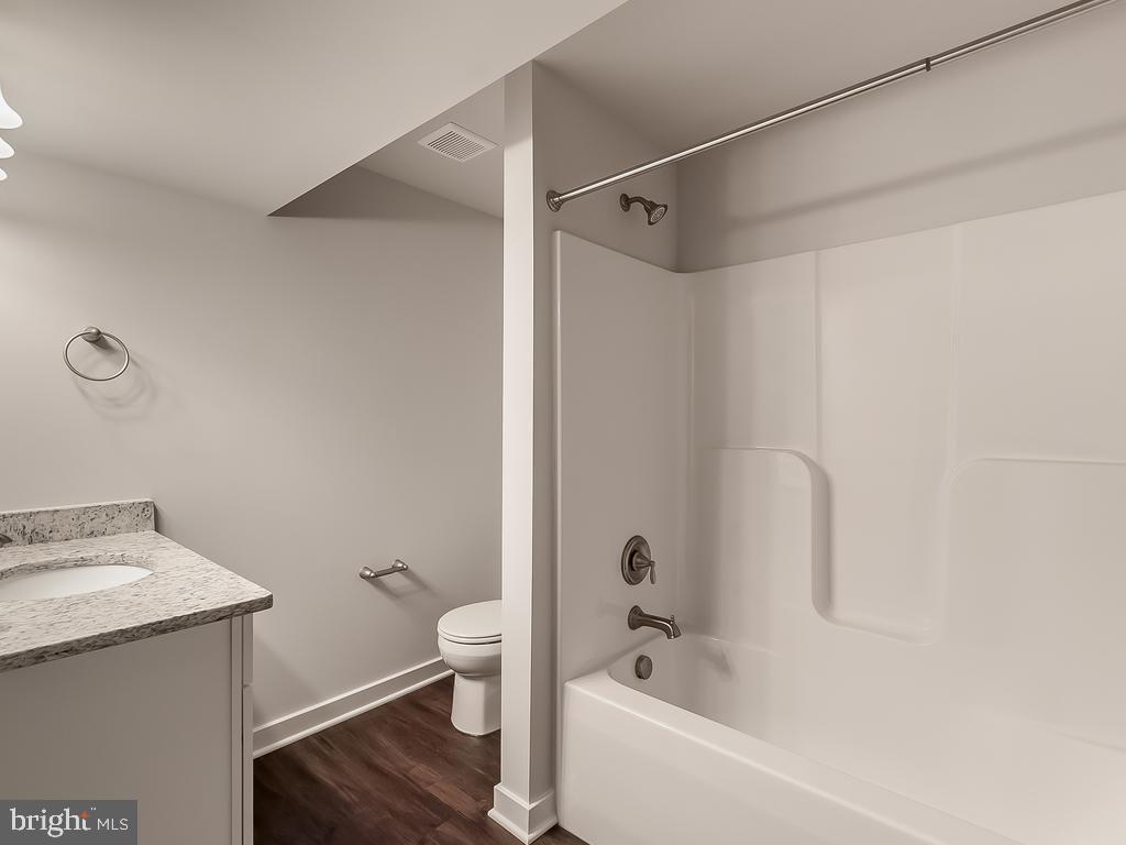 ROCKLAND CREEK ESTATES - Residential