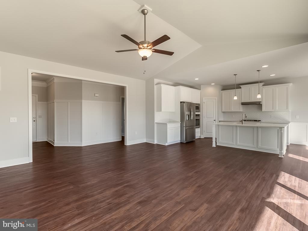 ROCKLAND CREEK ESTATES - Residential