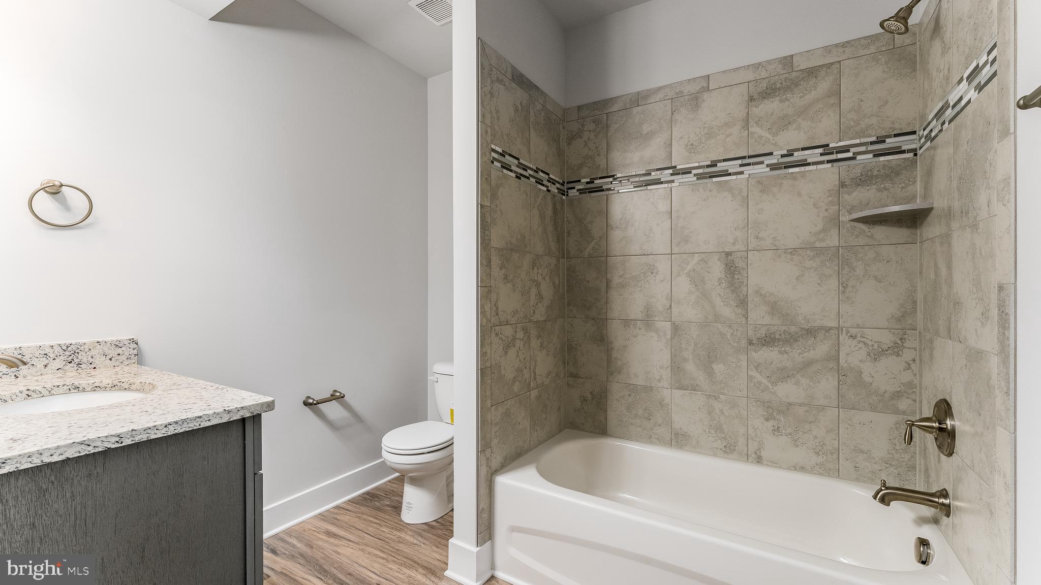 ROCKLAND CREEK ESTATES - Residential