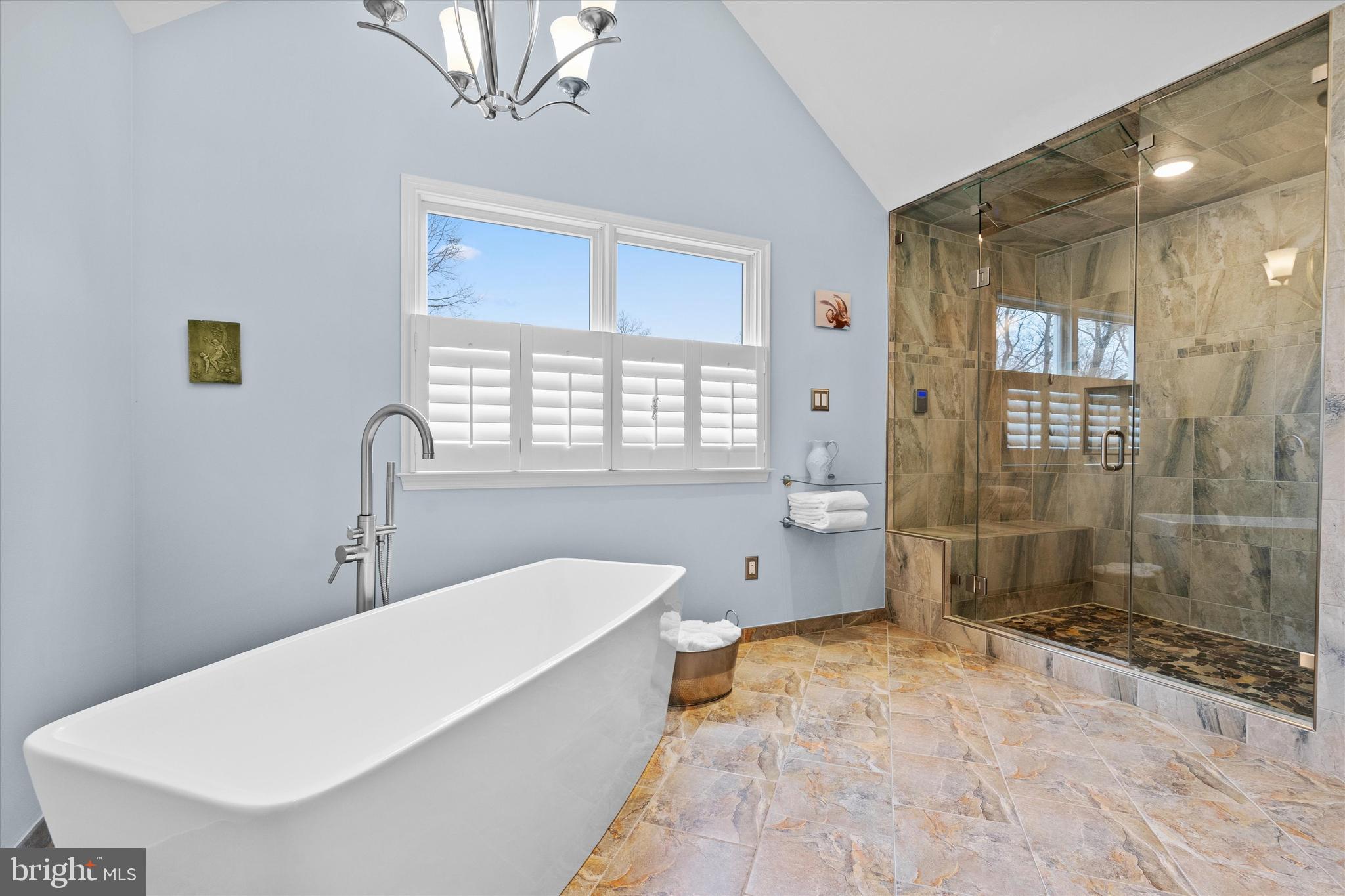 RIDGEGATE WOODS - Residential