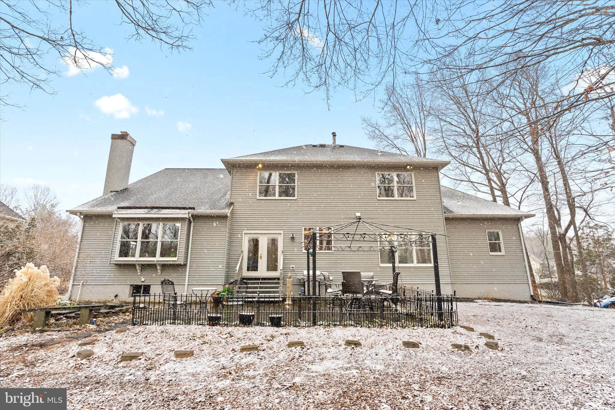 RIDGEGATE WOODS - Residential