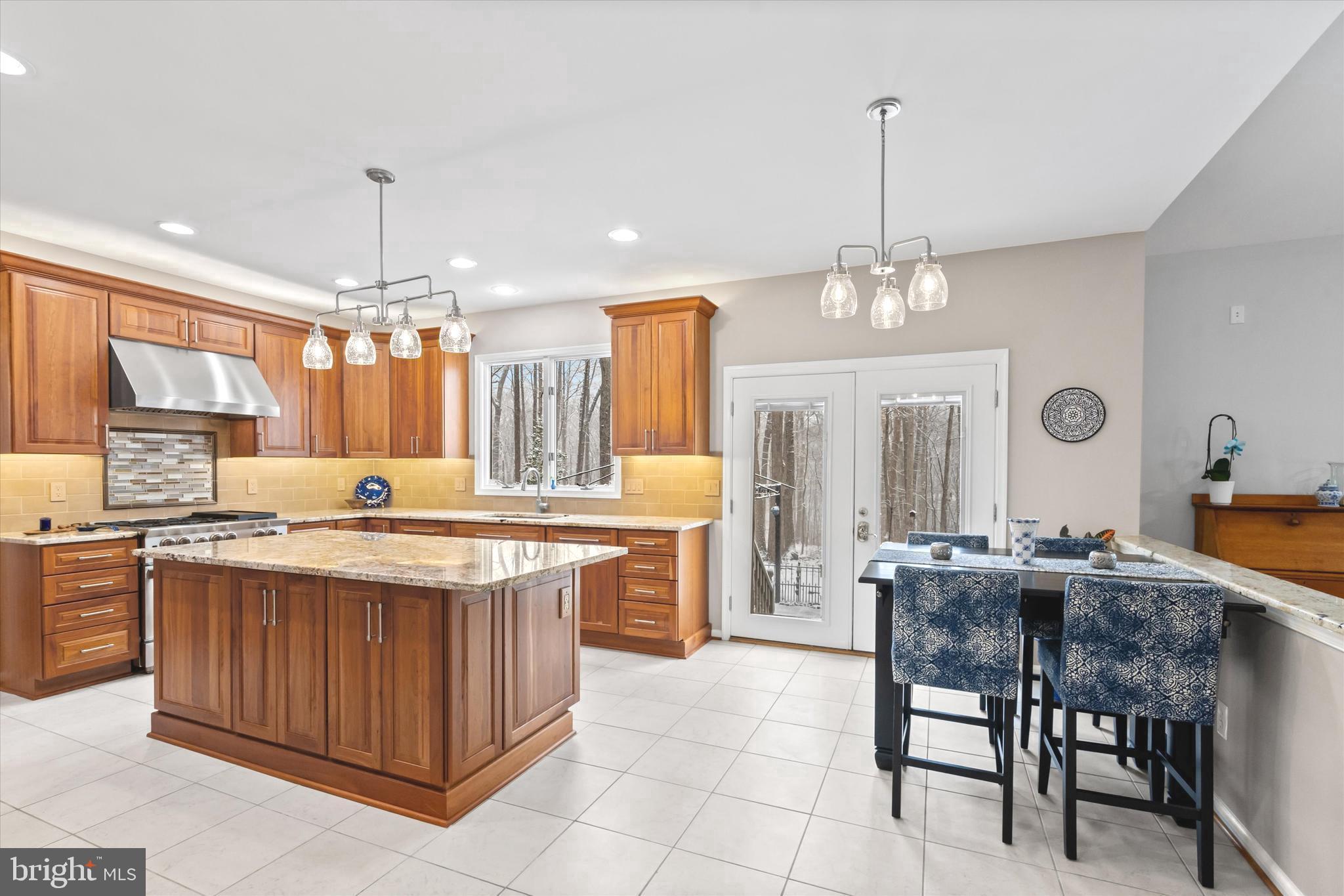 RIDGEGATE WOODS - Residential