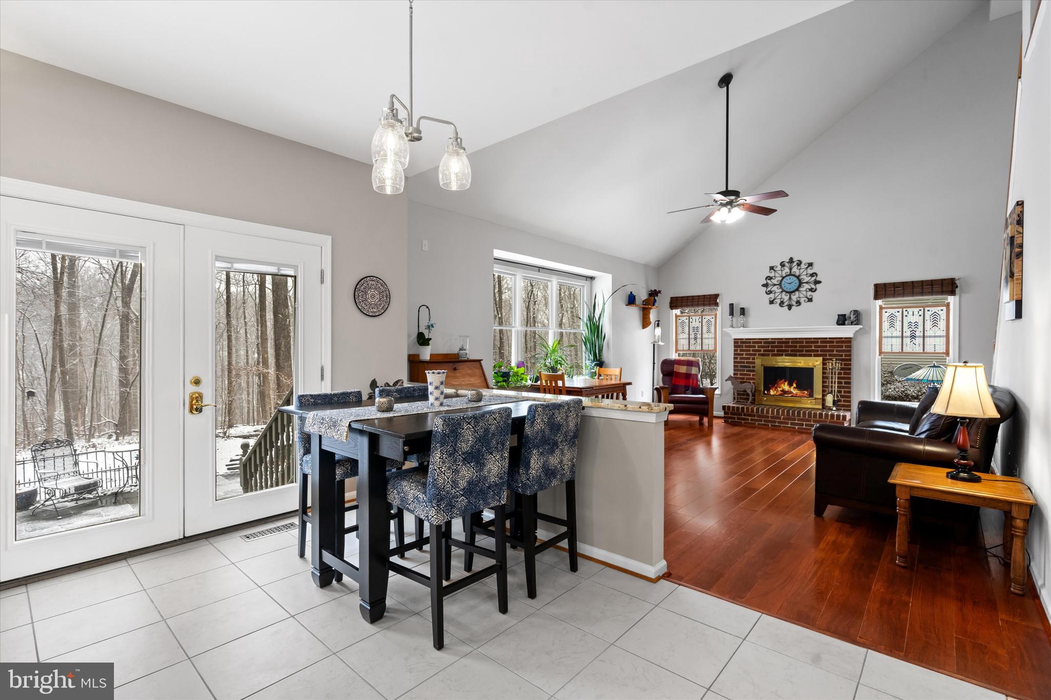 RIDGEGATE WOODS - Residential