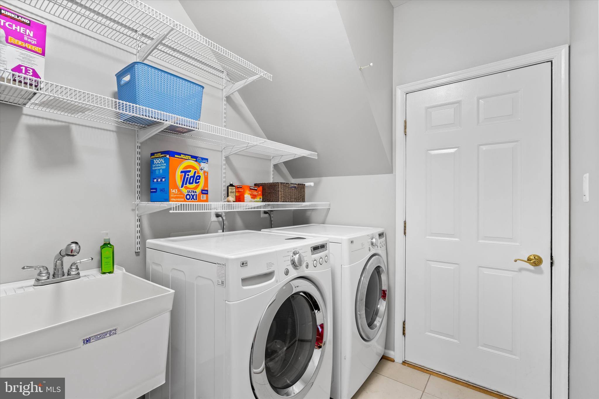 RIDGEGATE WOODS - Residential