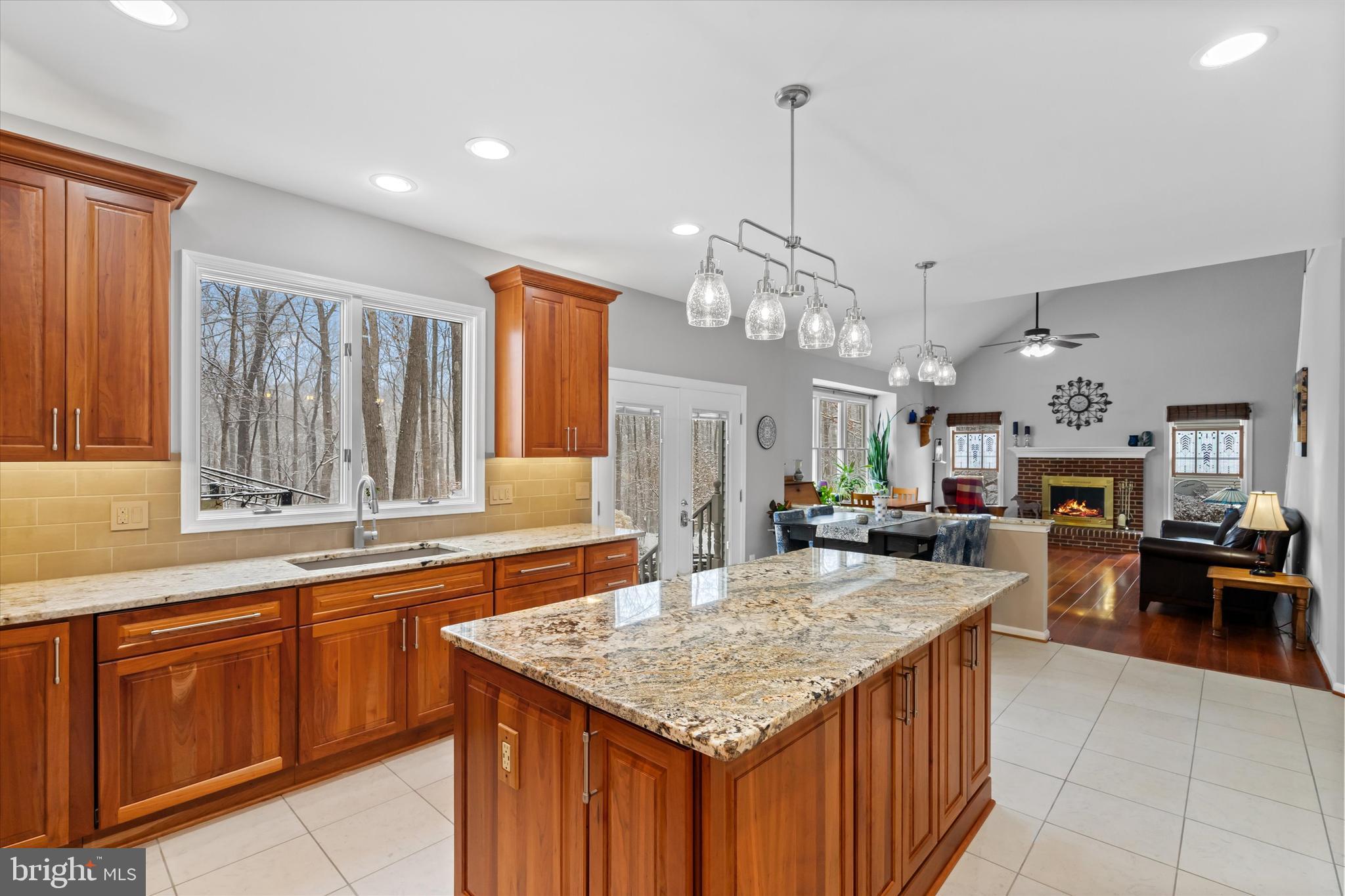 RIDGEGATE WOODS - Residential