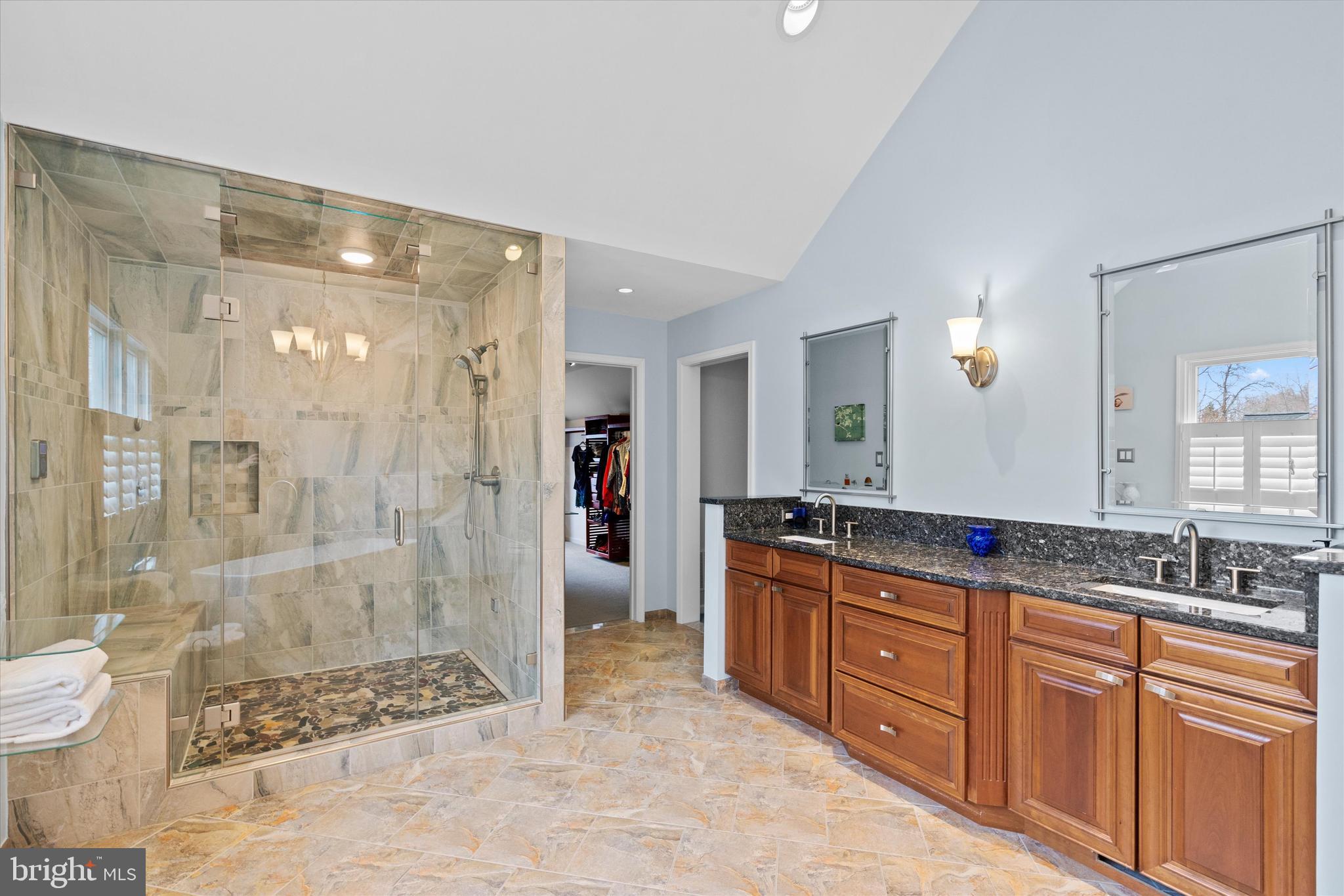 RIDGEGATE WOODS - Residential