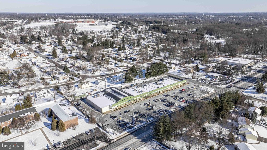 Photo of 471 E County Line Road, HATBORO, PA 19040 (MLS # PABU2087054)