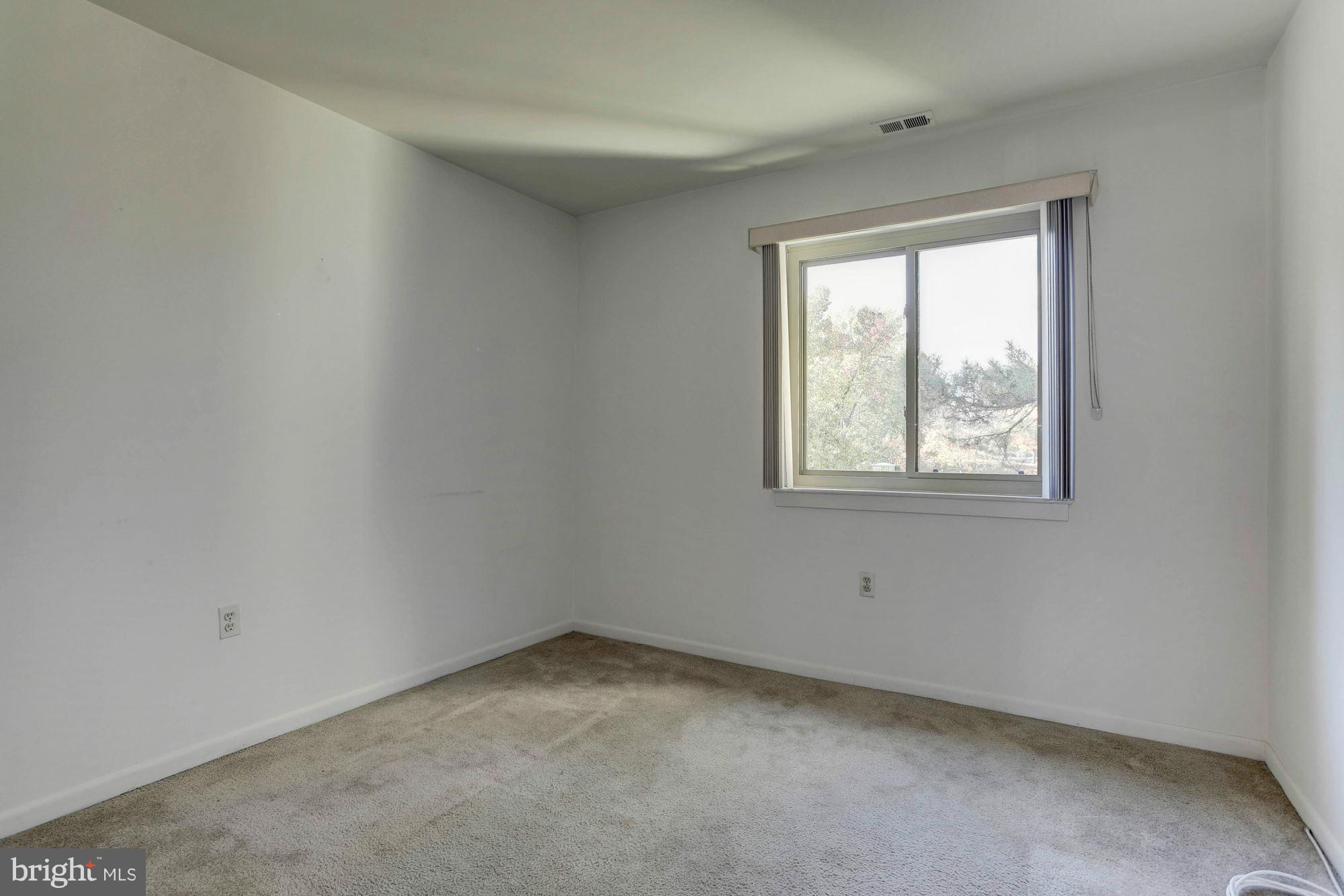 BRYANT WOODS - Residential Lease