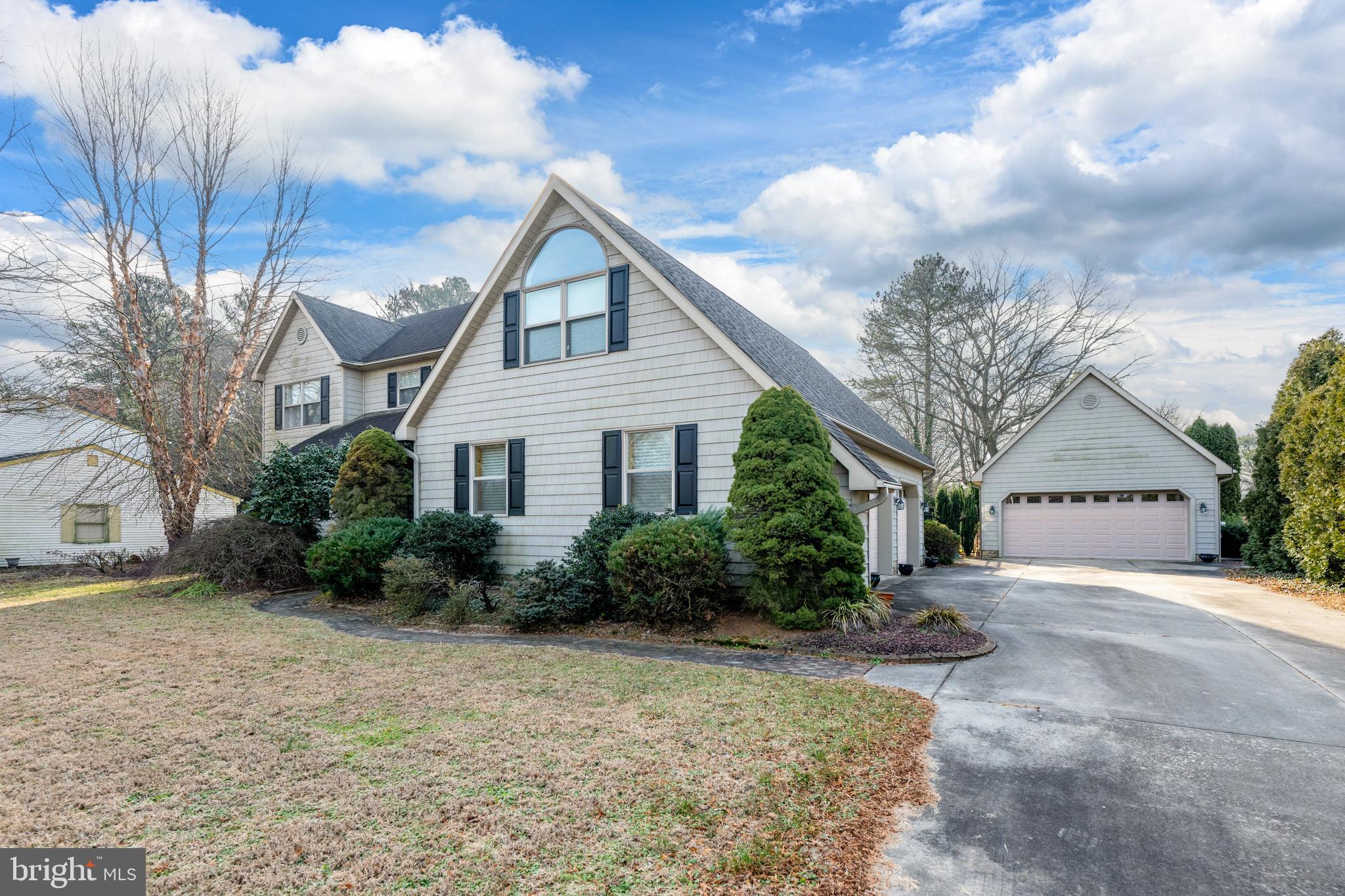 LAKELAWN ESTATES - Residential