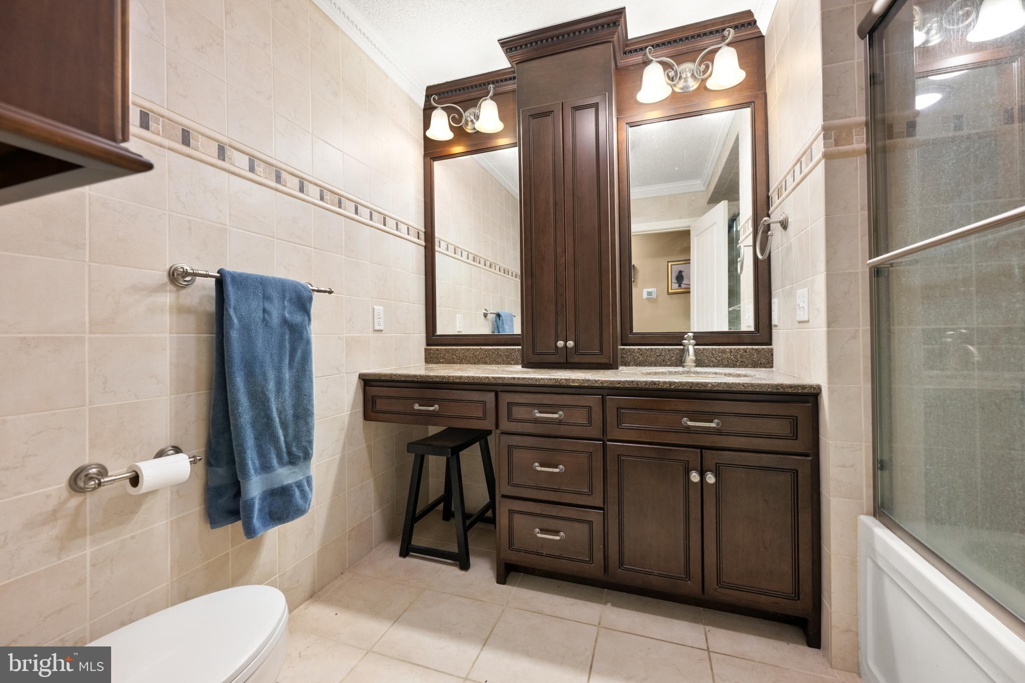 LAKELAWN ESTATES - Residential