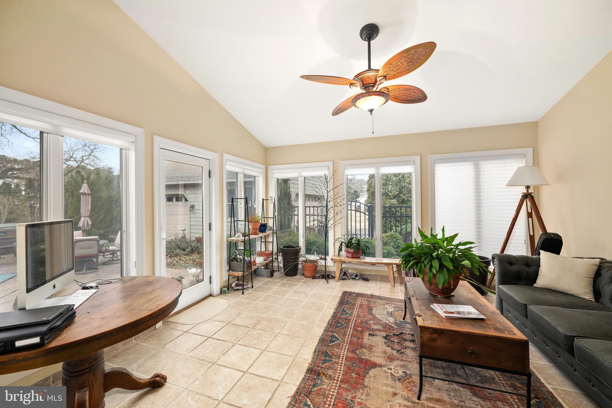 LAKELAWN ESTATES - Residential