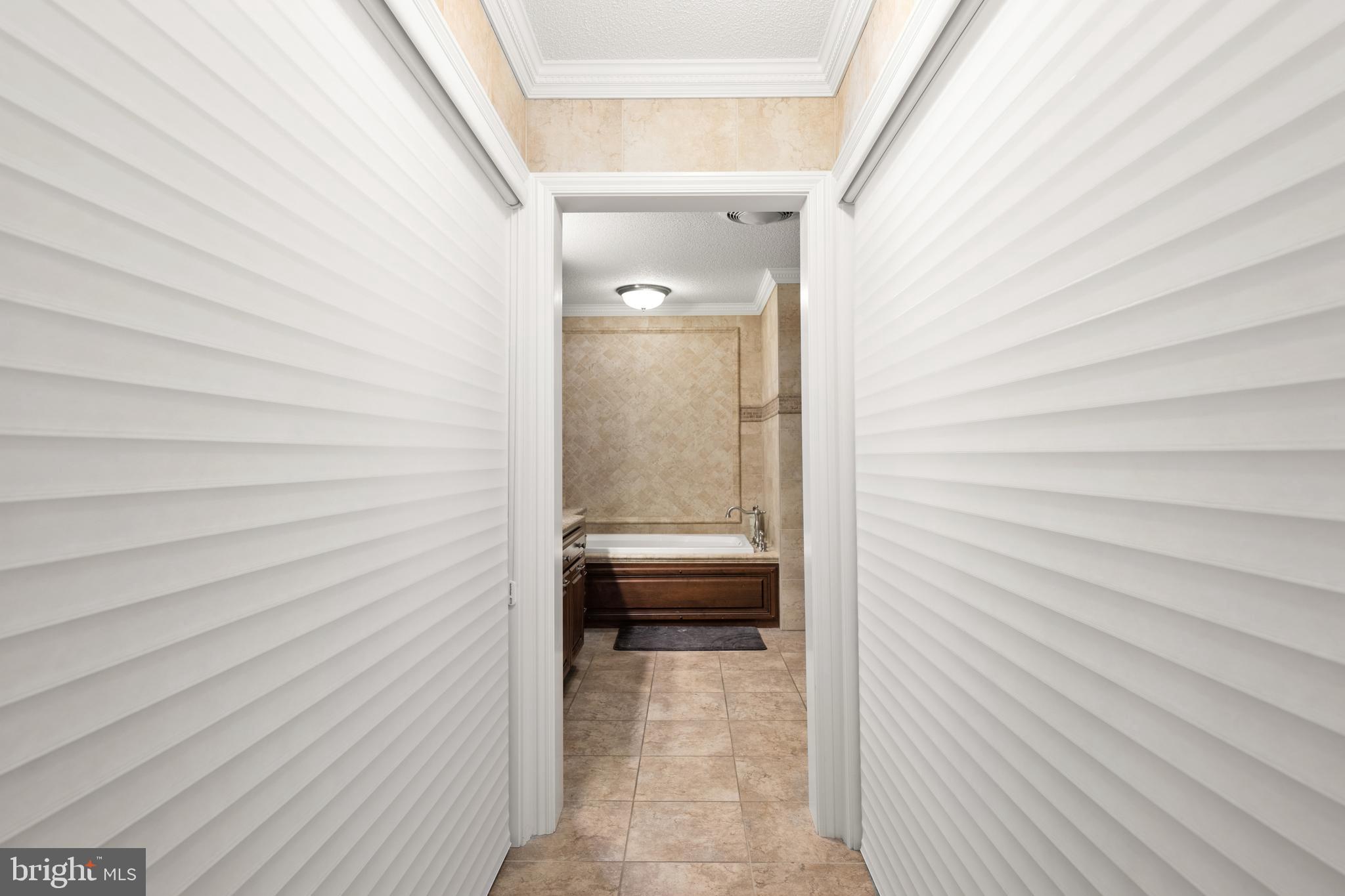 LAKELAWN ESTATES - Residential