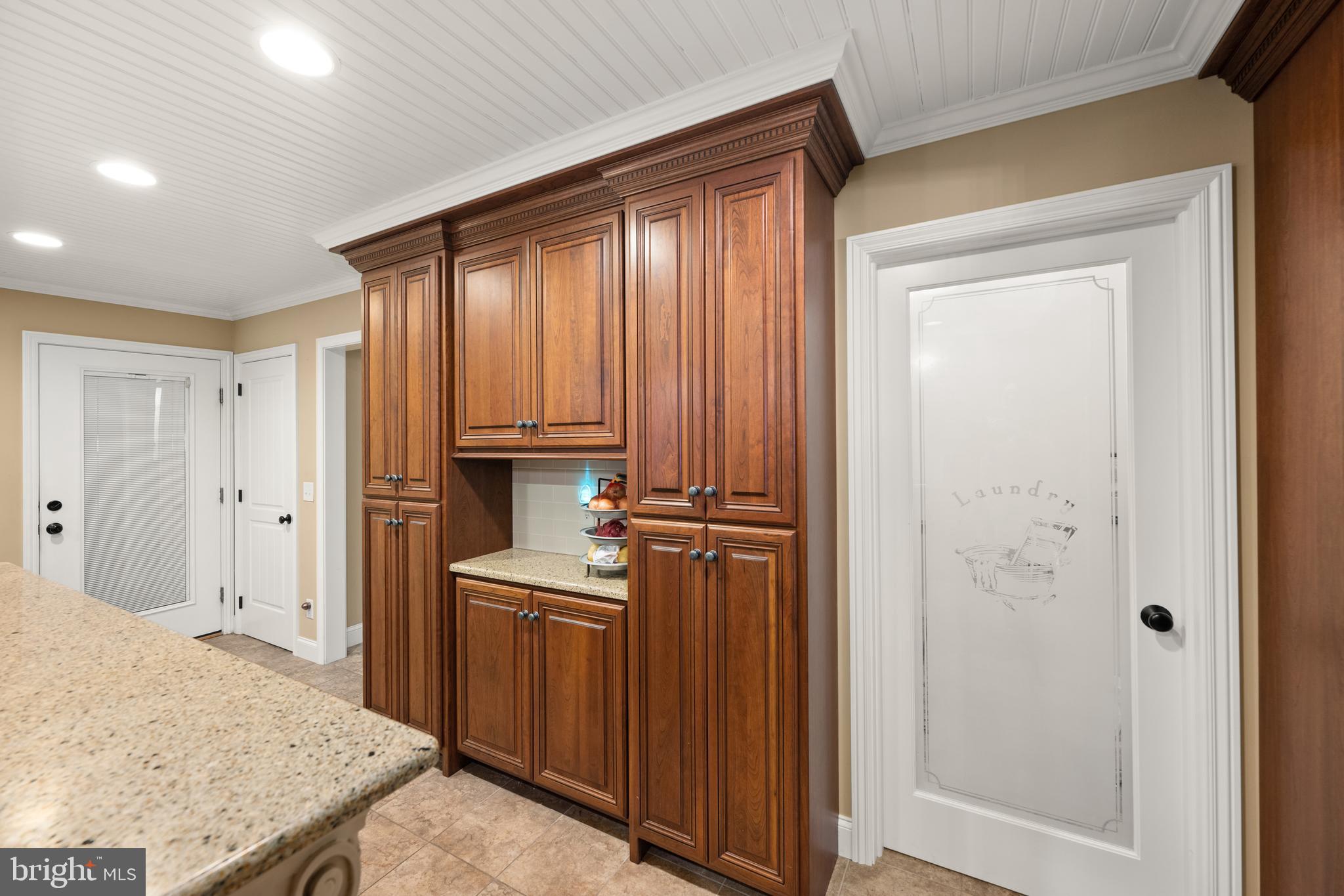 LAKELAWN ESTATES - Residential