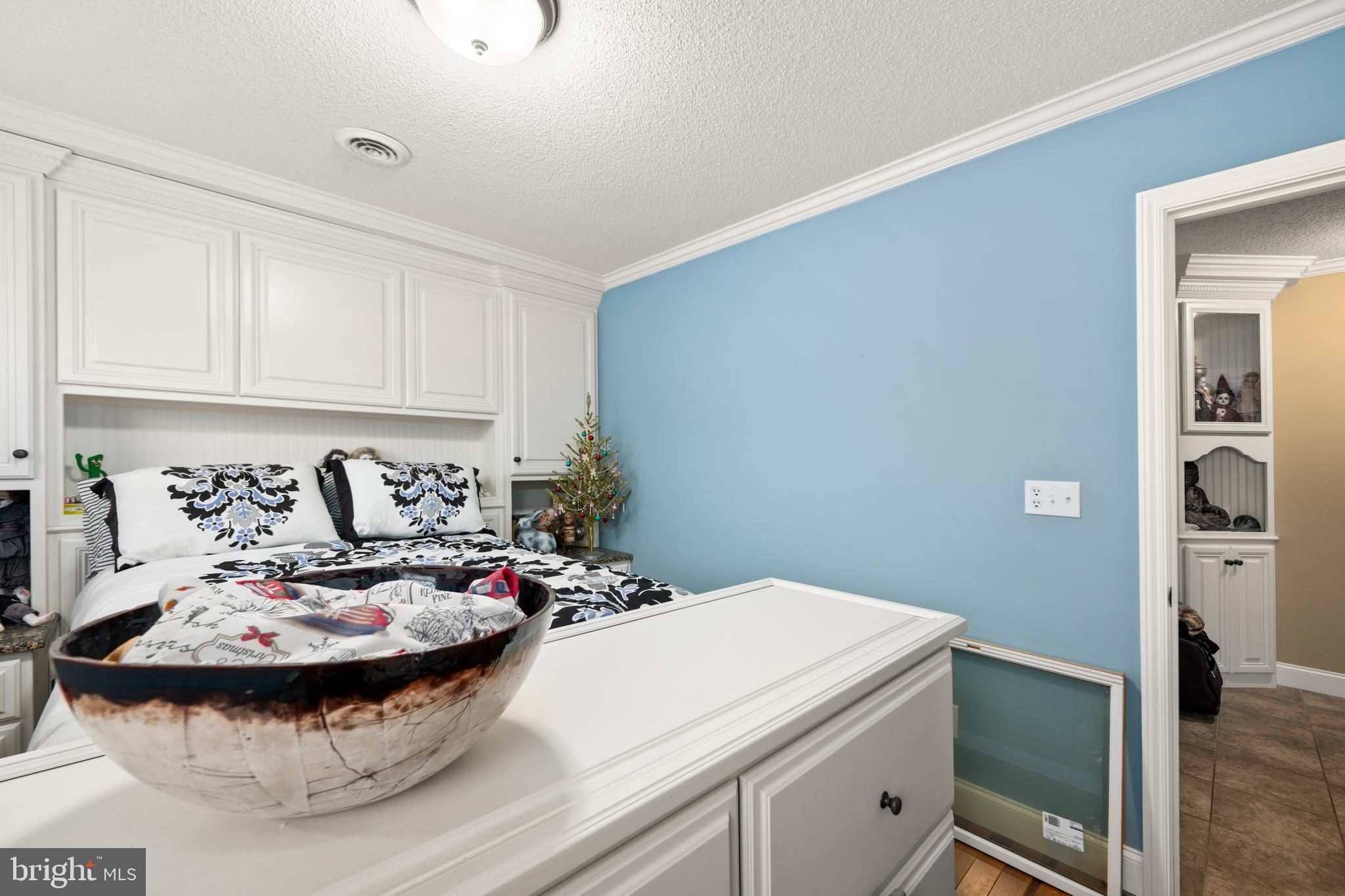 LAKELAWN ESTATES - Residential