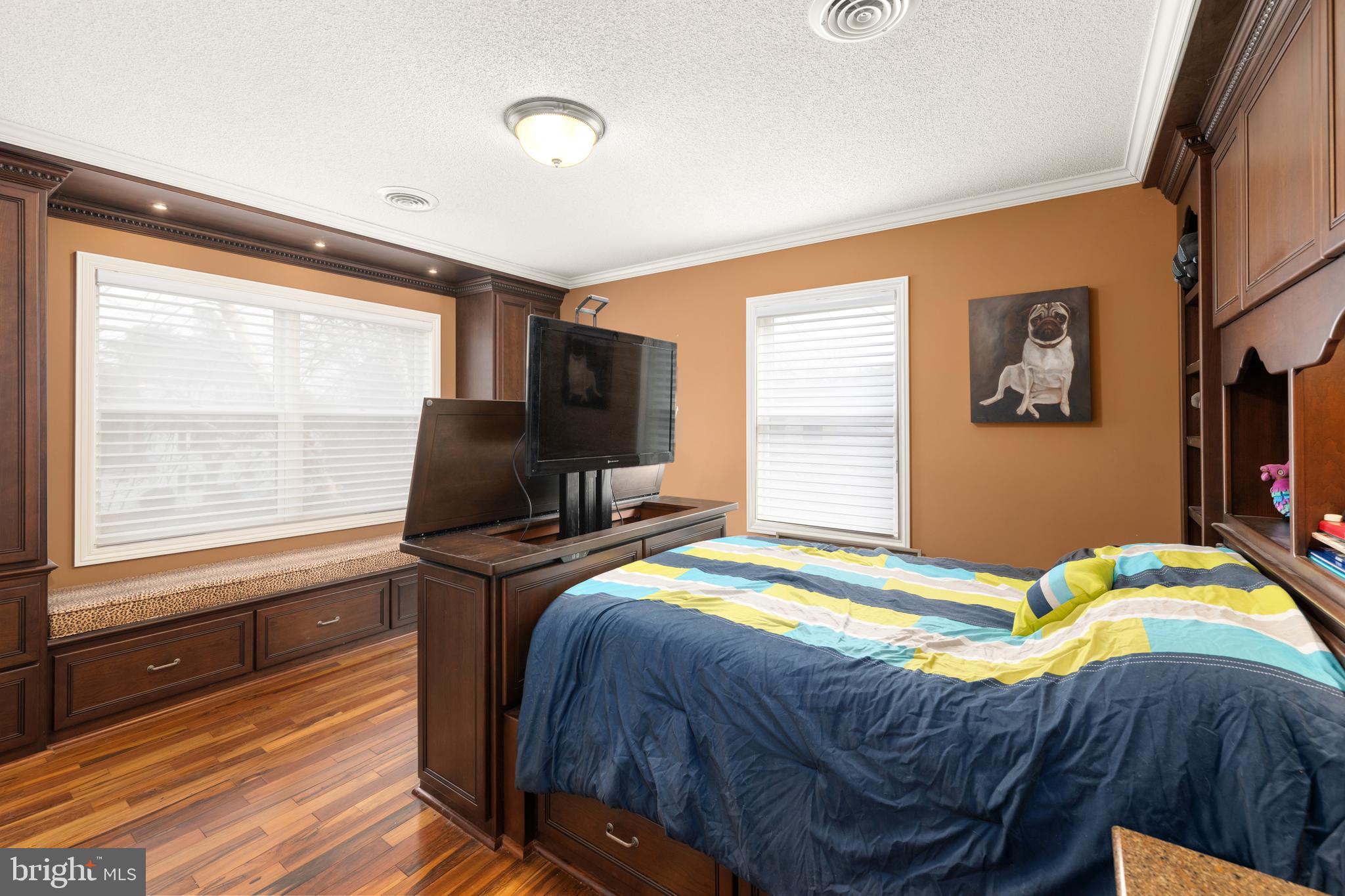 LAKELAWN ESTATES - Residential