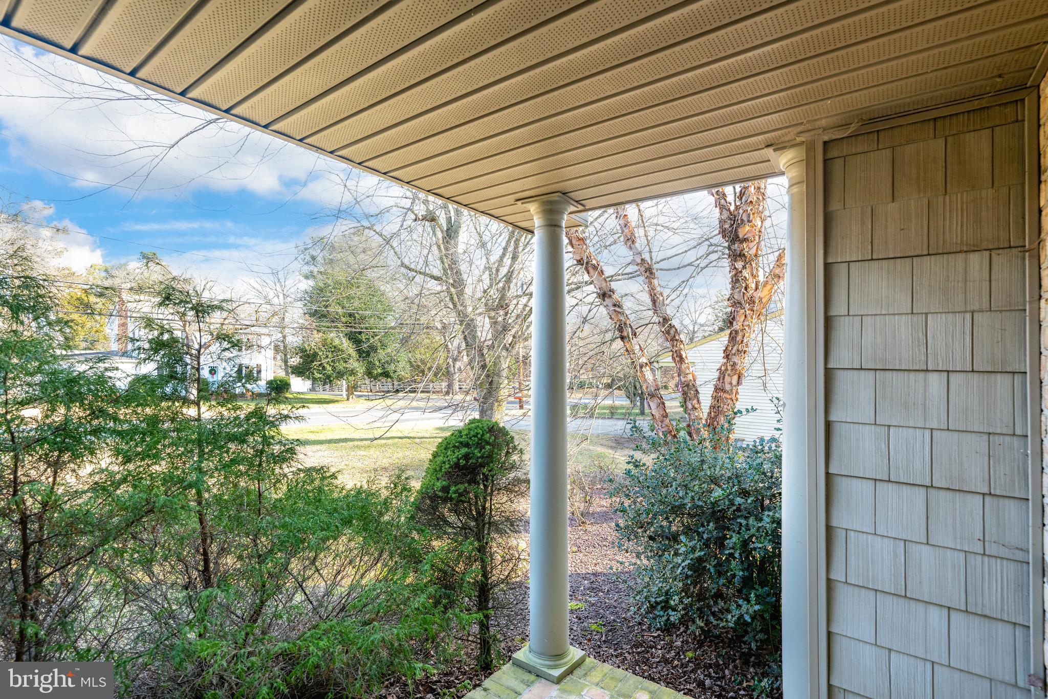 LAKELAWN ESTATES - Residential