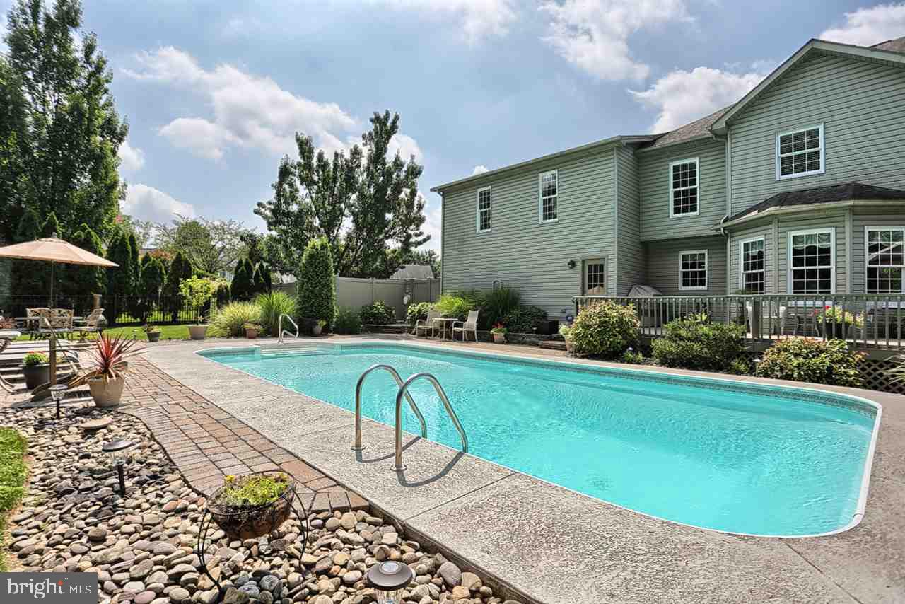 COLONIAL RIDGE ESTATES - Residential