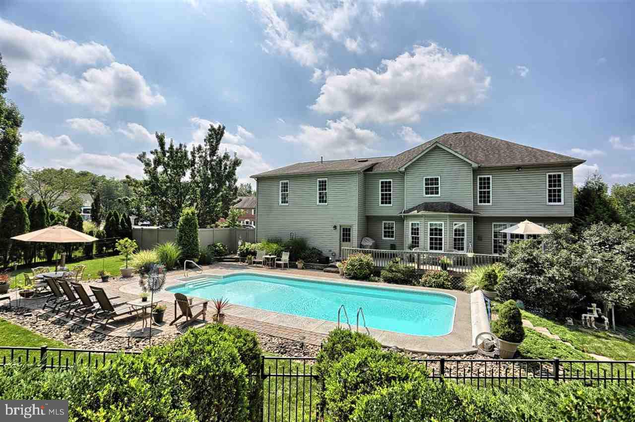 COLONIAL RIDGE ESTATES - Residential