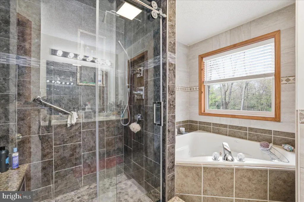 Additional image 40 of 181 Cranberry Drive, Blakeslee, PA 18610