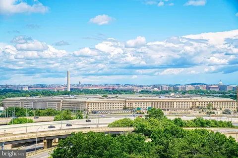 1101 S Arlington Ridge Road Unit 216, Arlington, VA MLS: VAAR2058112