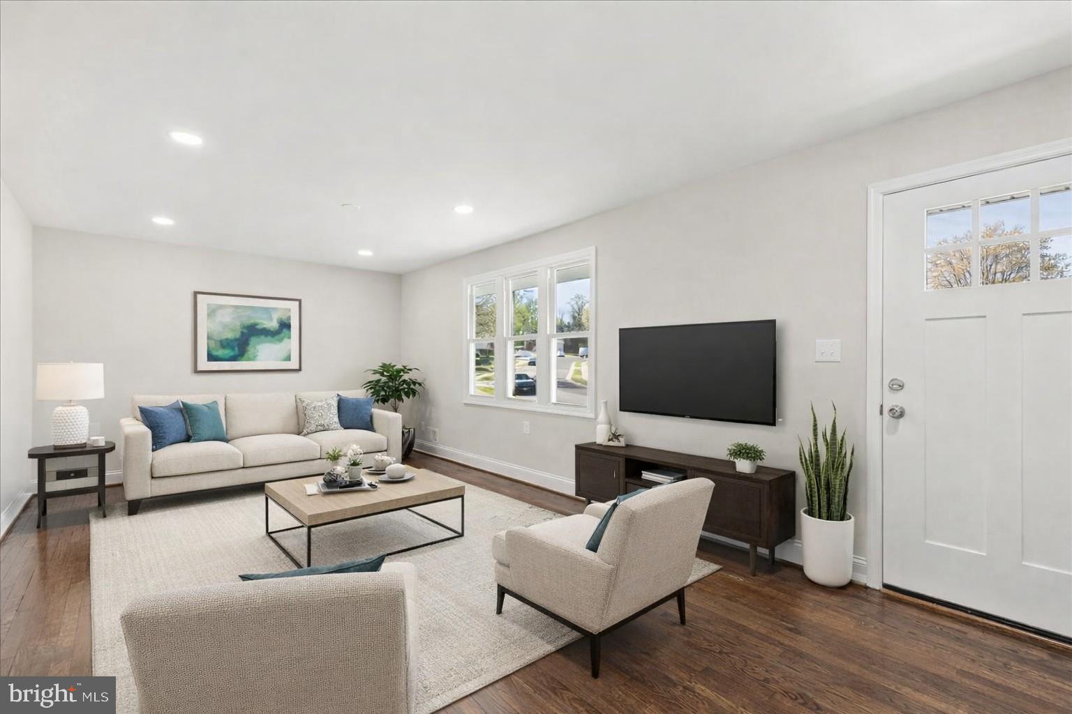 CRESTWOOD - Residential