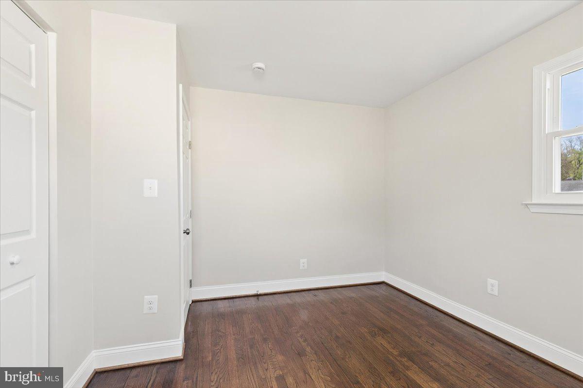 CRESTWOOD - Residential