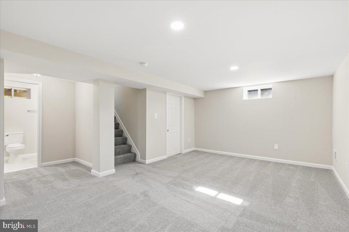 CRESTWOOD - Residential