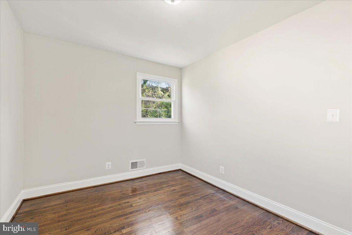 CRESTWOOD - Residential