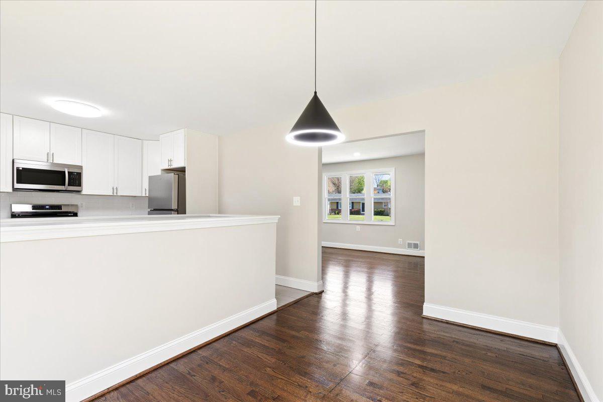 CRESTWOOD - Residential