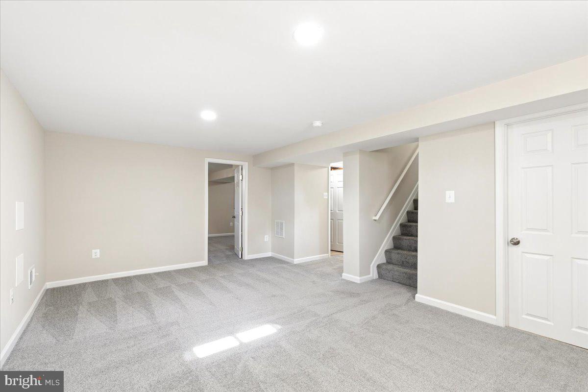 CRESTWOOD - Residential