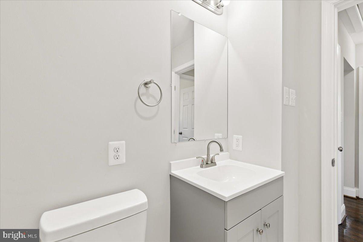 CRESTWOOD - Residential