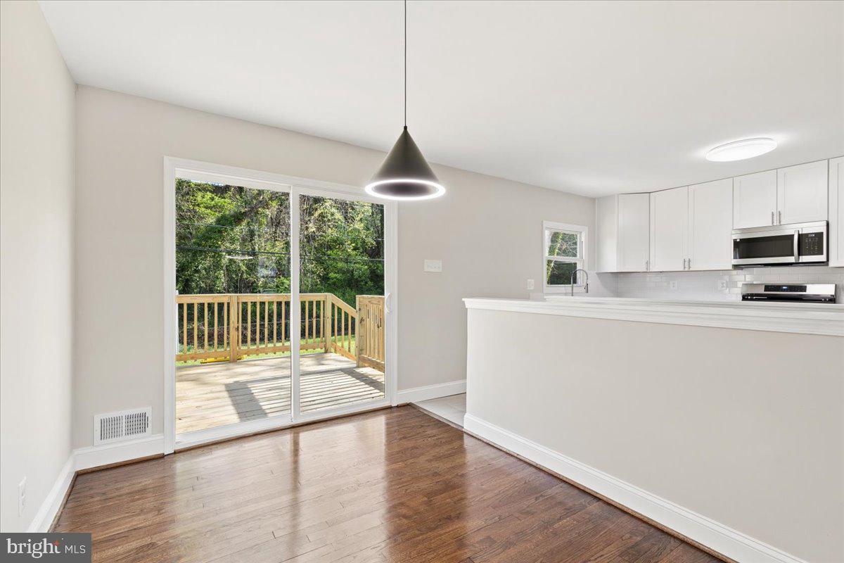 CRESTWOOD - Residential