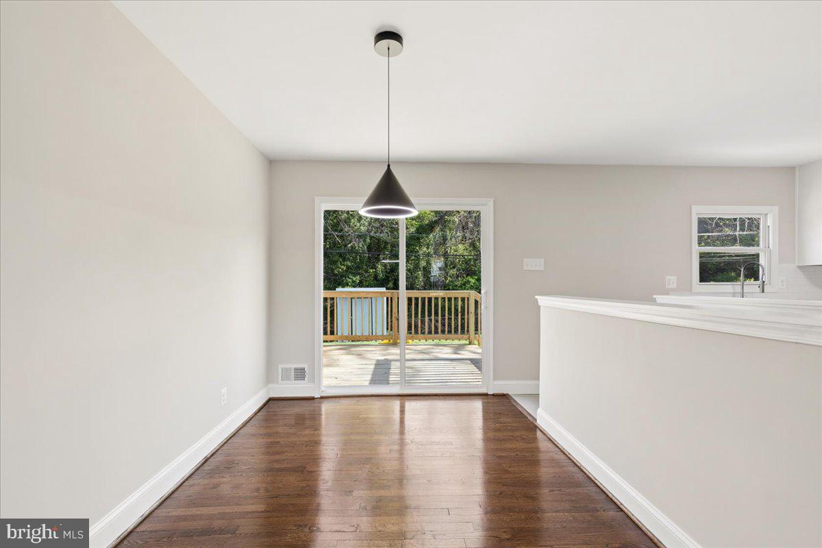 CRESTWOOD - Residential