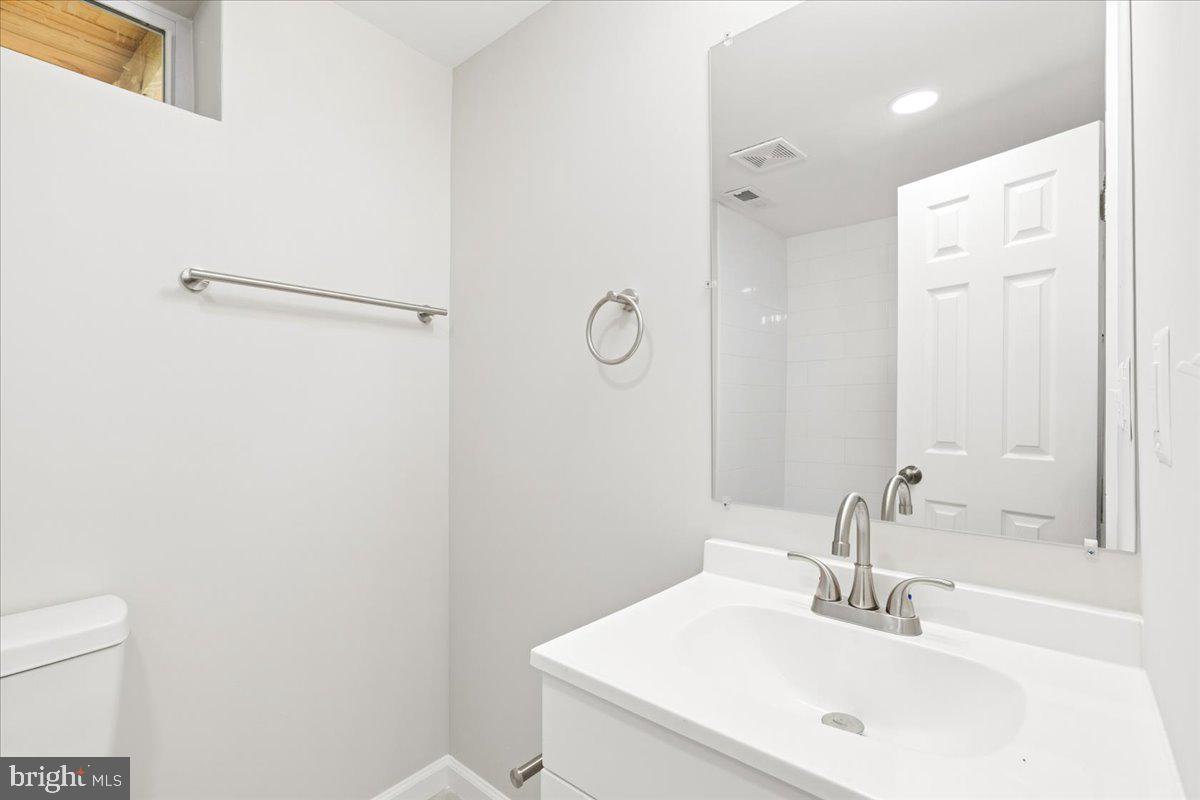 CRESTWOOD - Residential