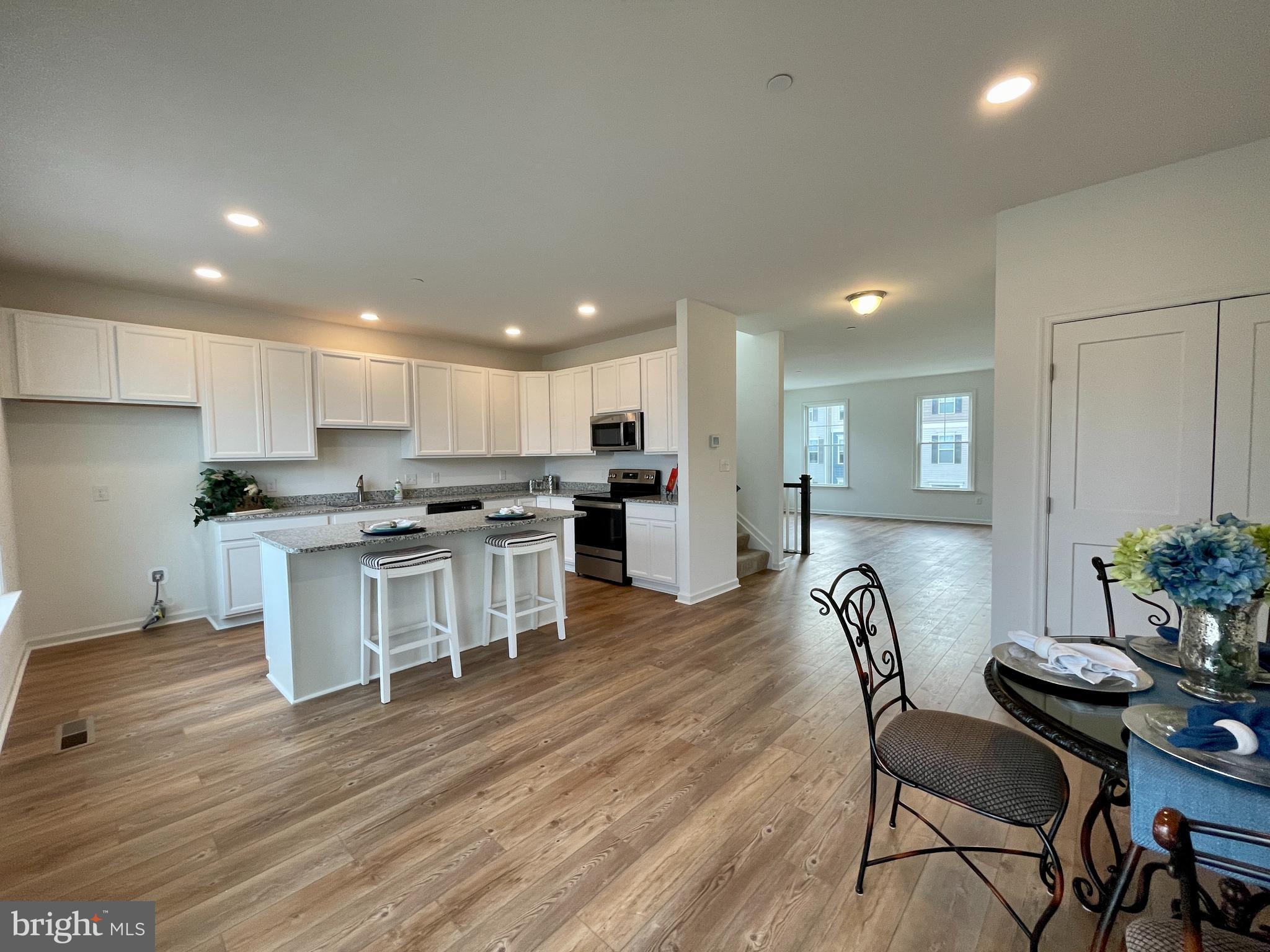 ELLENDALE - Residential Lease