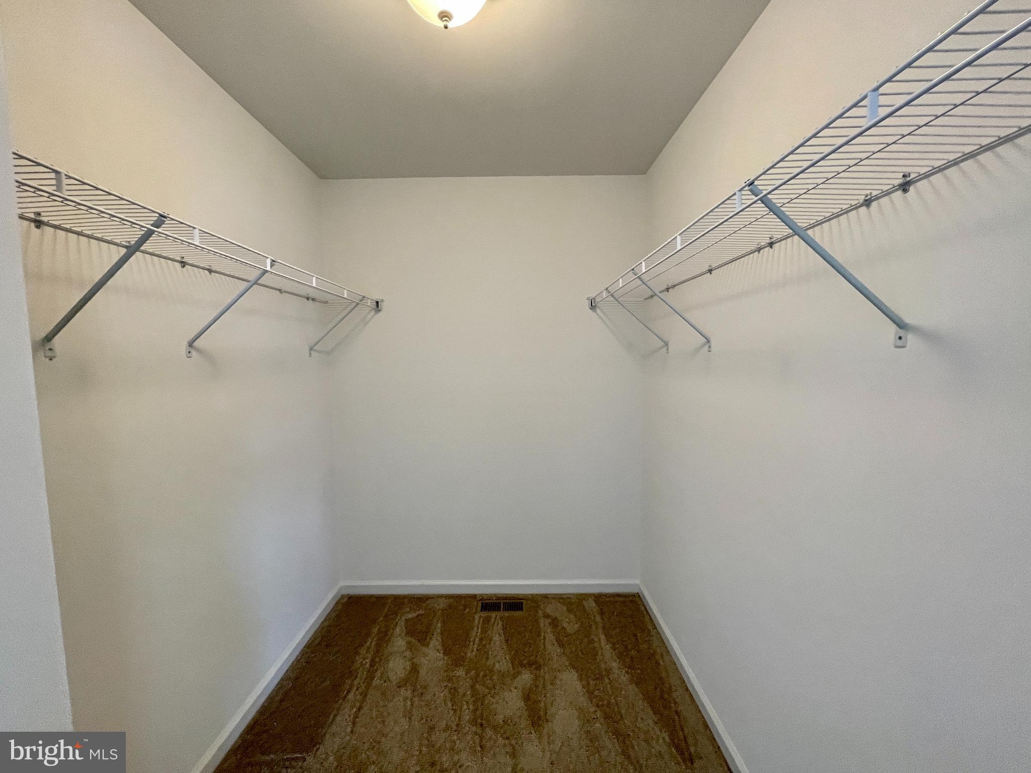 ELLENDALE - Residential Lease