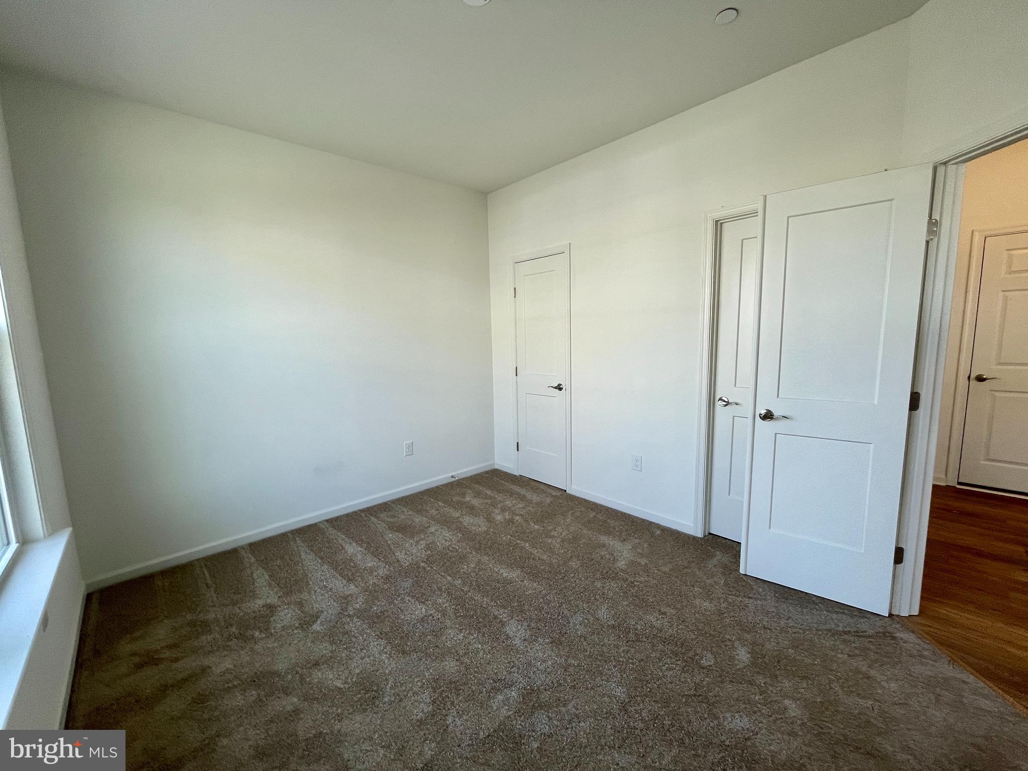 ELLENDALE - Residential Lease