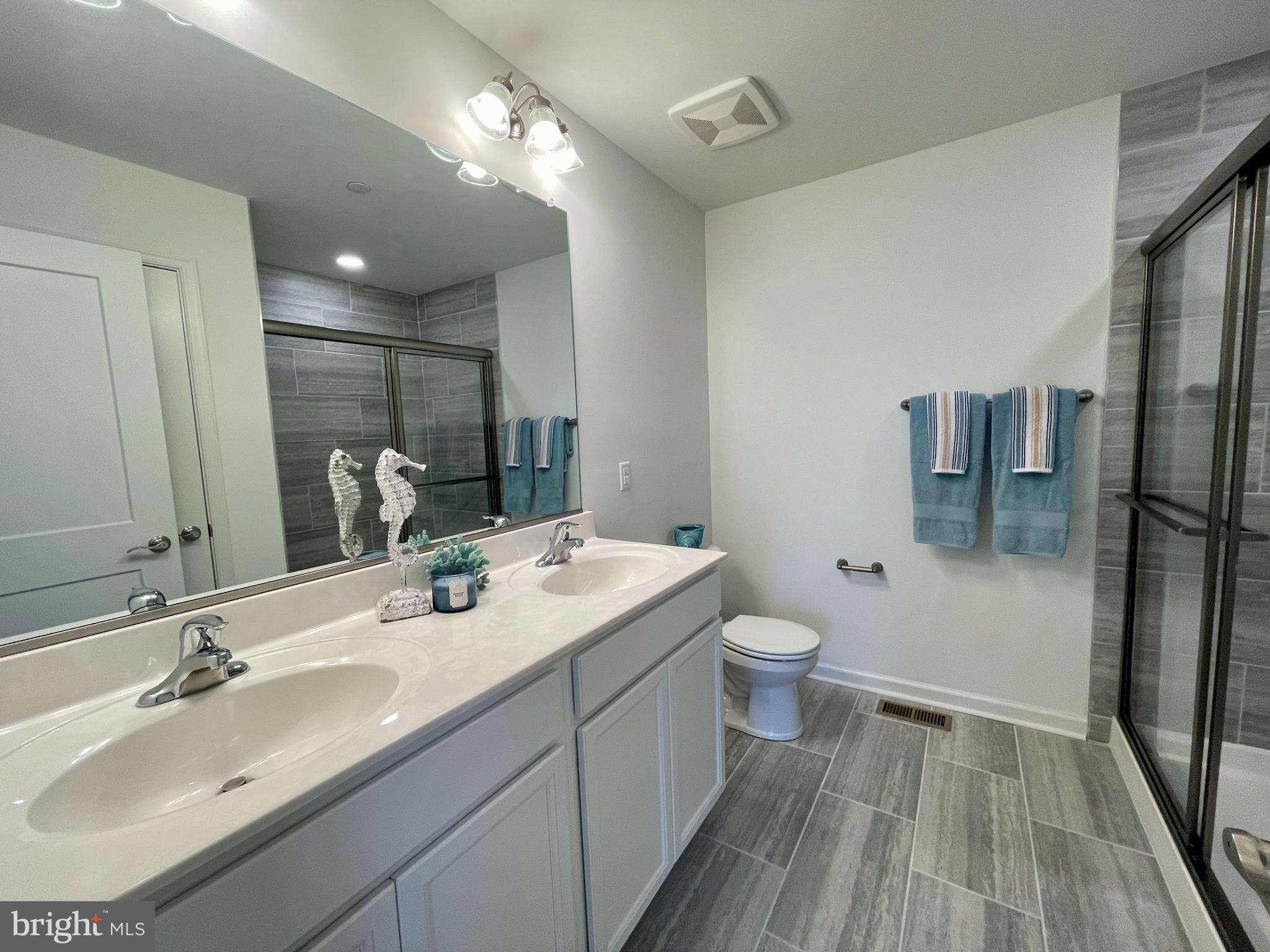 ELLENDALE - Residential Lease