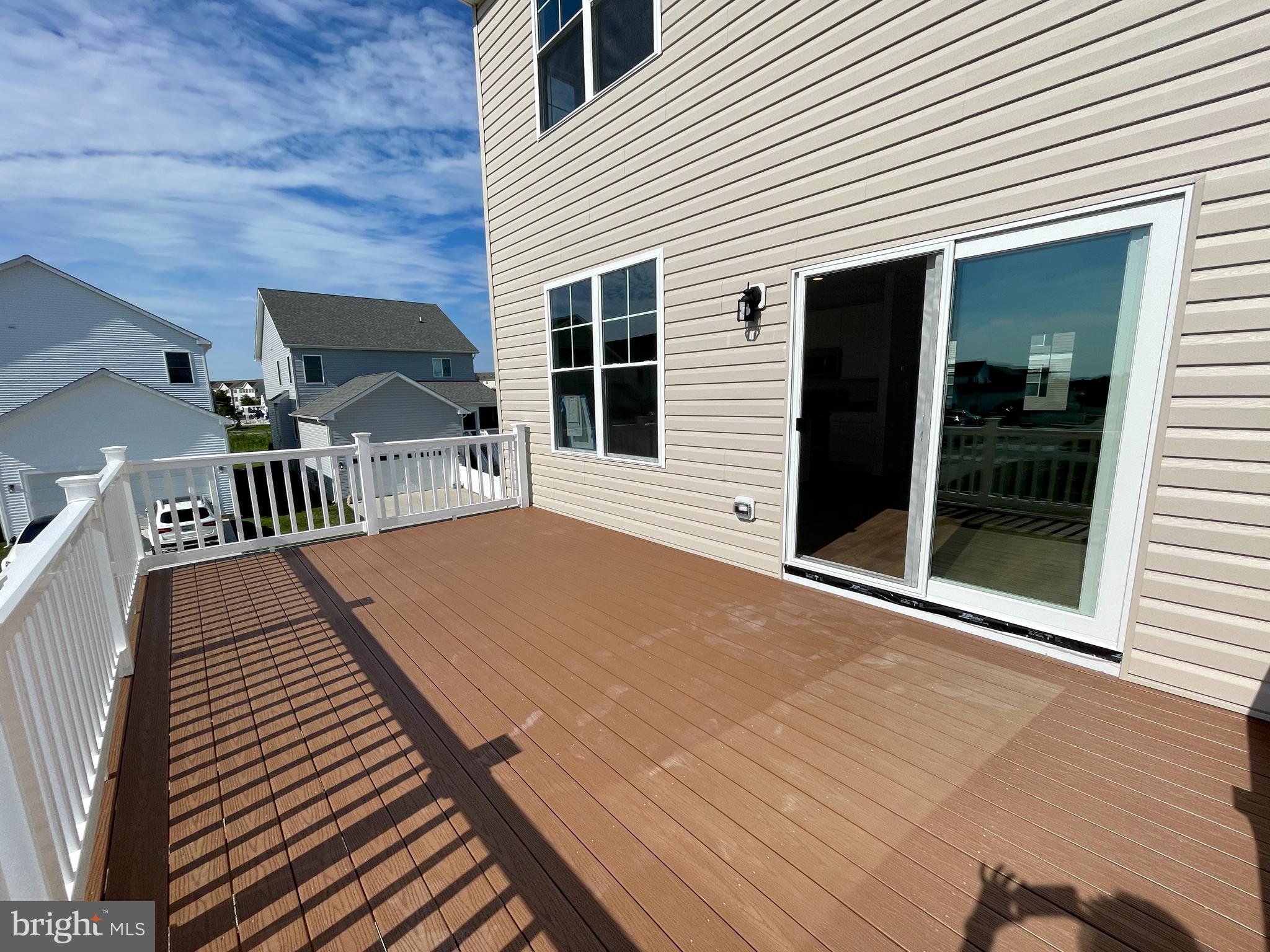 ELLENDALE - Residential Lease