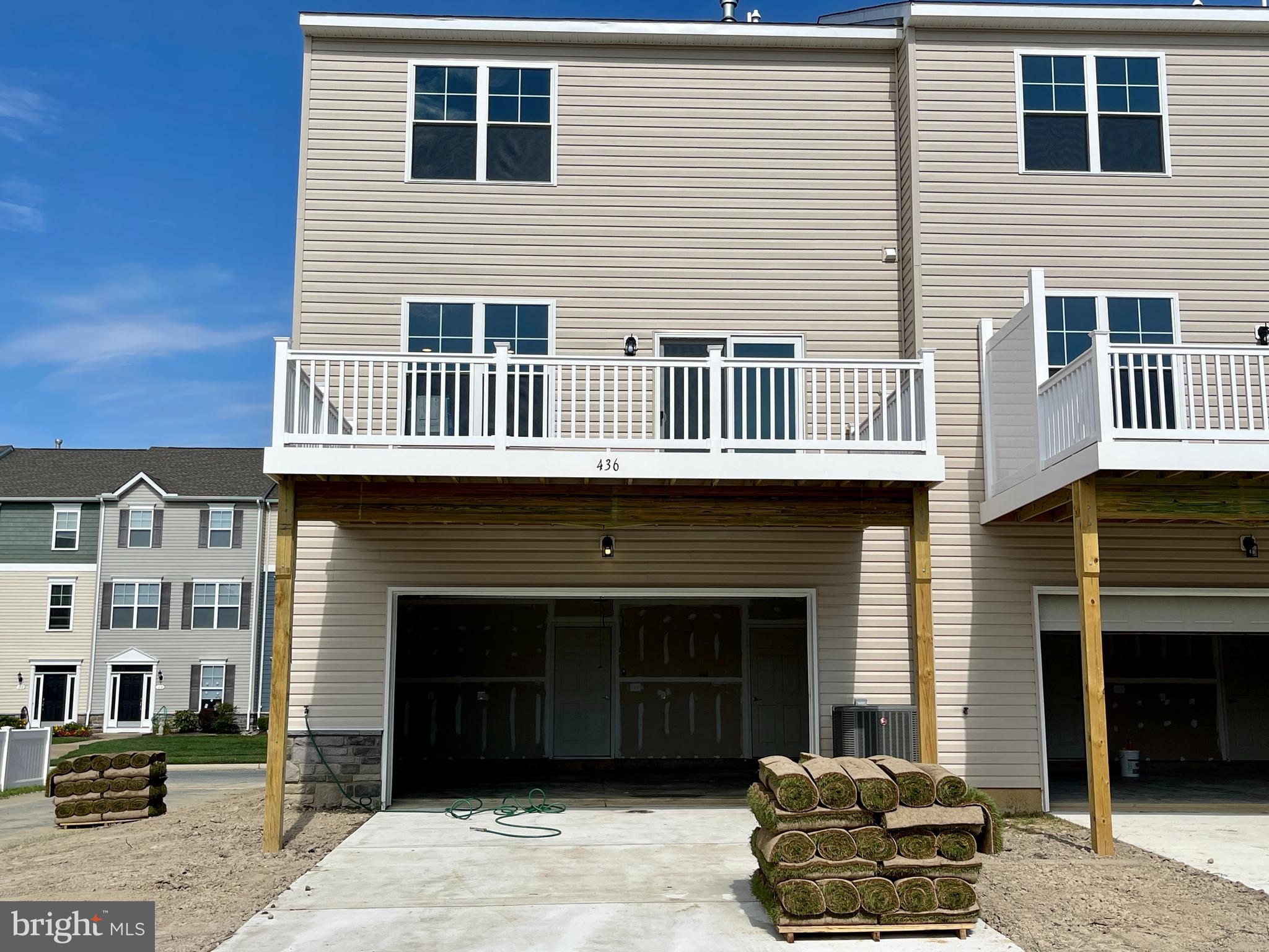 ELLENDALE - Residential Lease