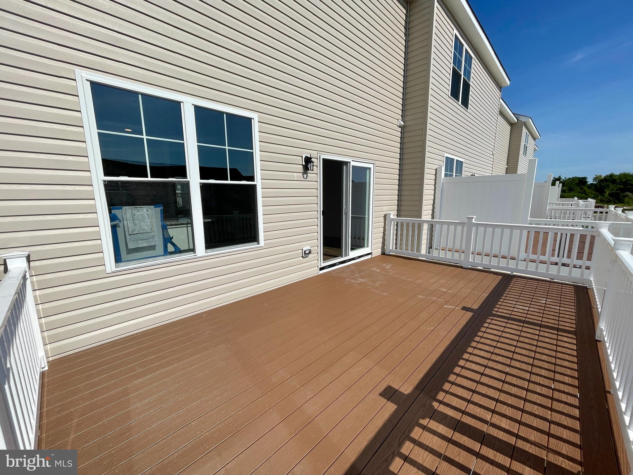 ELLENDALE - Residential Lease